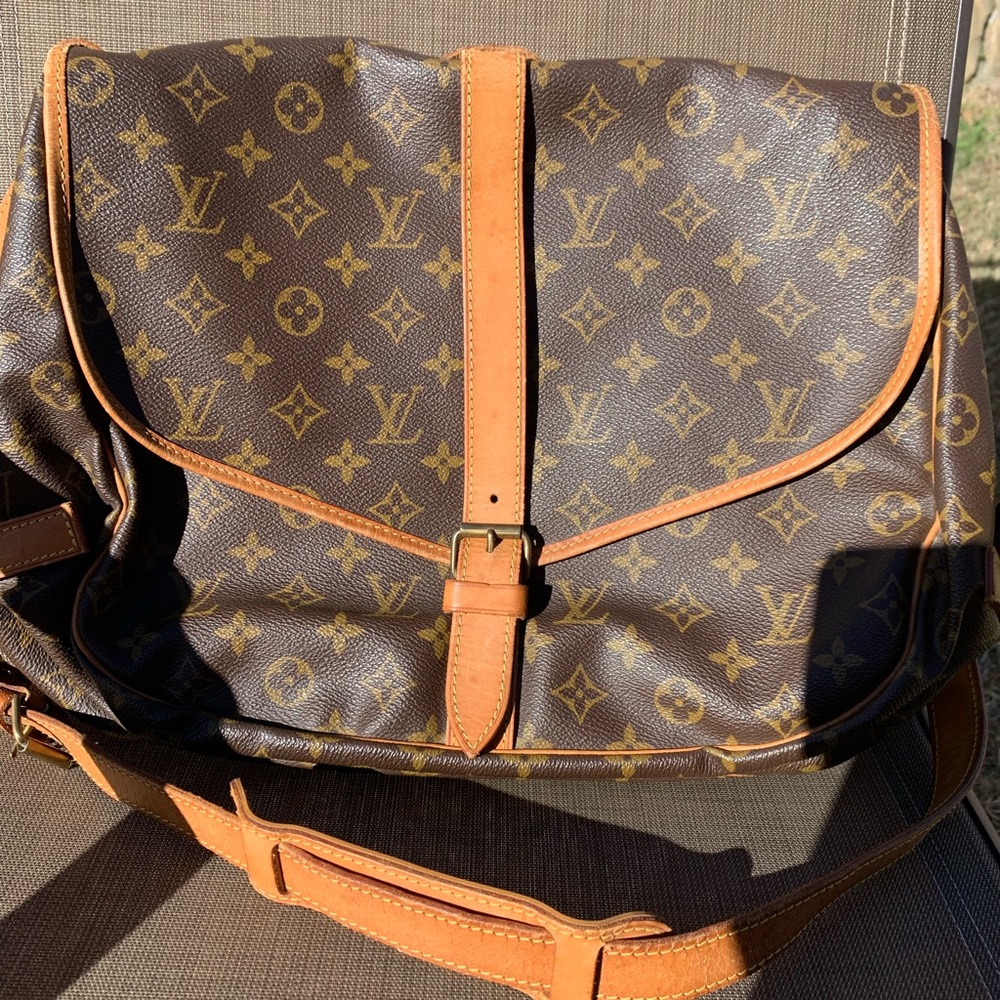 Authentic Louis Vuitton Saumur 35